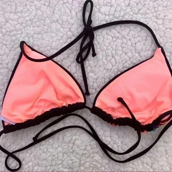 Black Color Embroidered Accent Spaghetti Strap Pink Lined String Bikini Top (M) - Picture 6 of 8